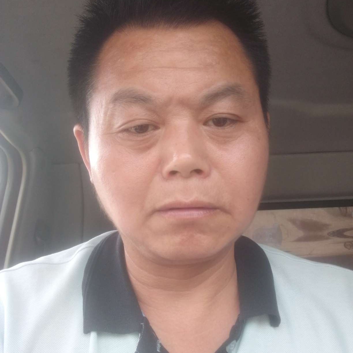 紫萱回眸内向的照片