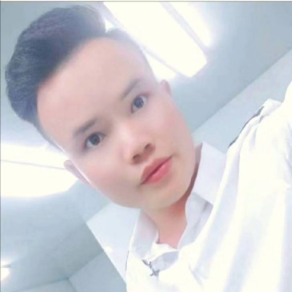 小丸子漫步谦让的照片