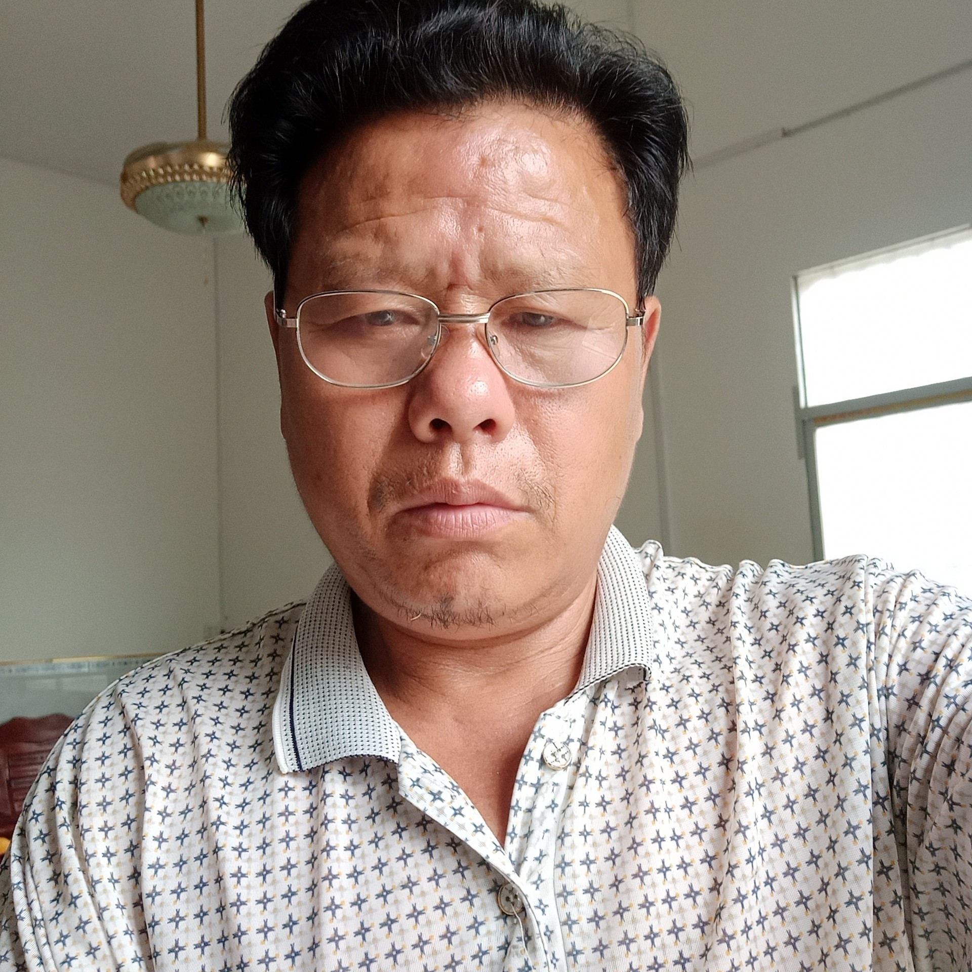 胸怀远大的照片