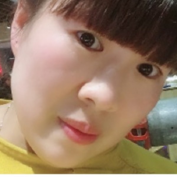 机器猫闻光亮的照片