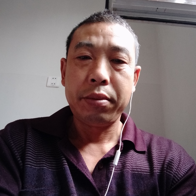 务实踢翅膀的照片