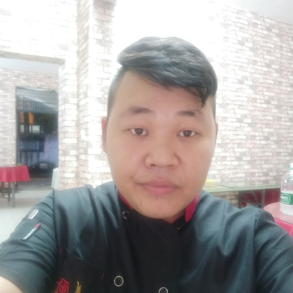 腼腆冷眸的照片