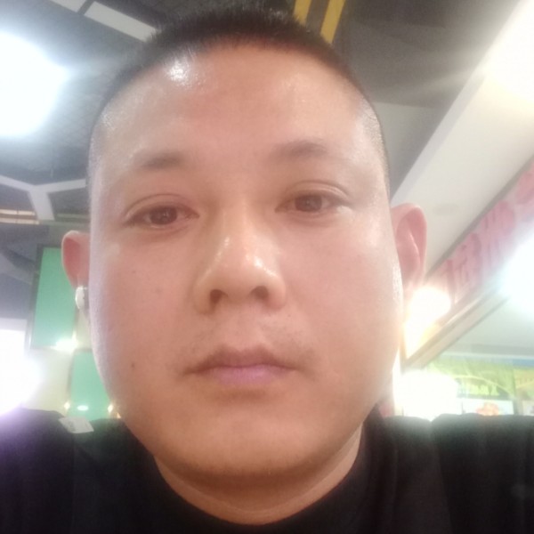 默默回首大地的照片