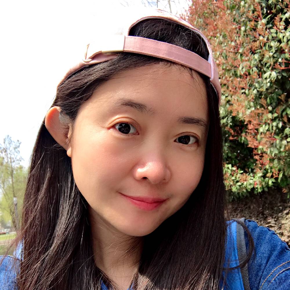 谨慎漫步小鸽子的照片