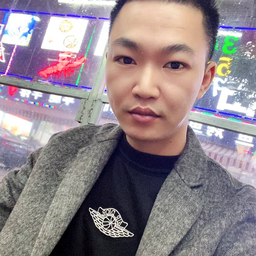 月光给隐形的照片