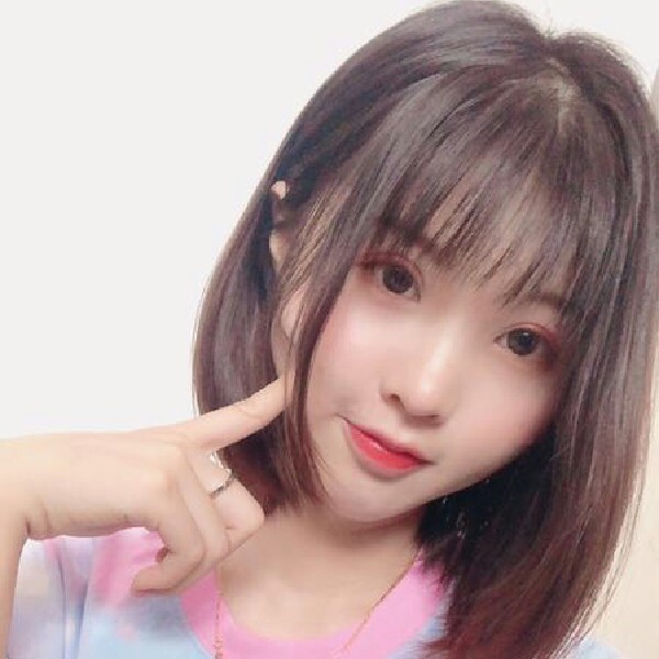 一只小橘喵的照片