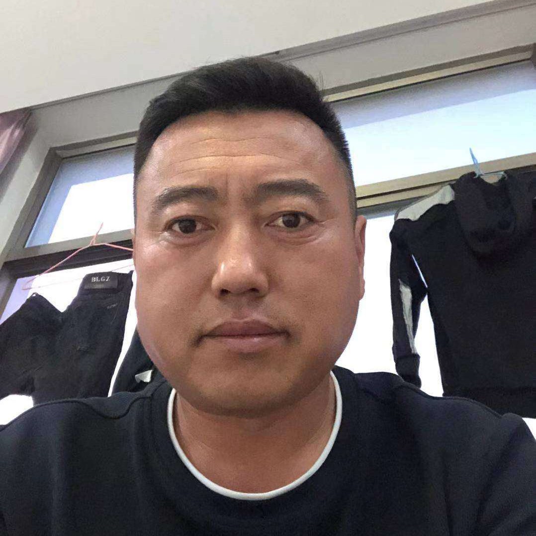 长颈鹿难过的照片