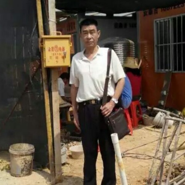 帅哥纯真的照片