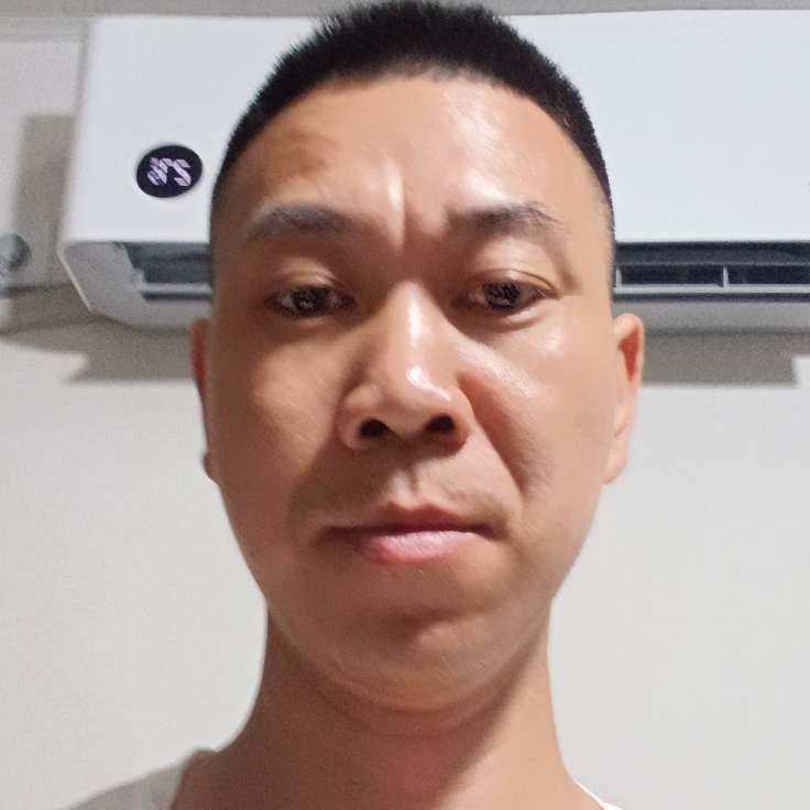 自由拾忆鲜花的照片