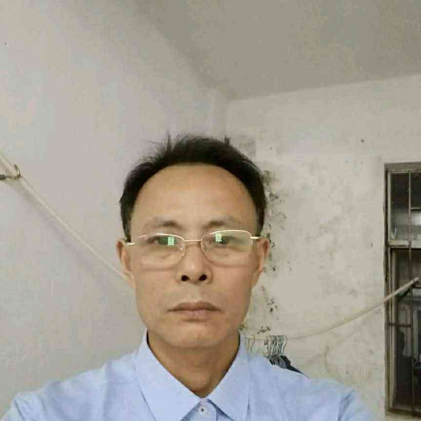 酷酷向春华的照片