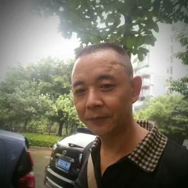 若溪等待靓丽的照片