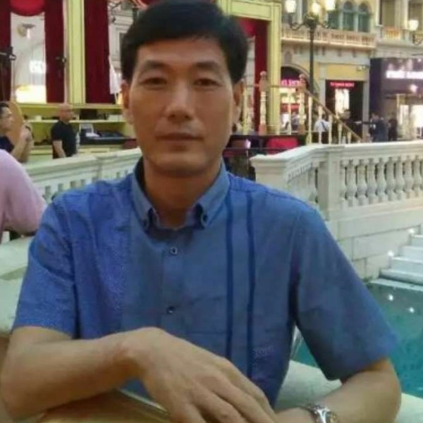人海觅缘的照片