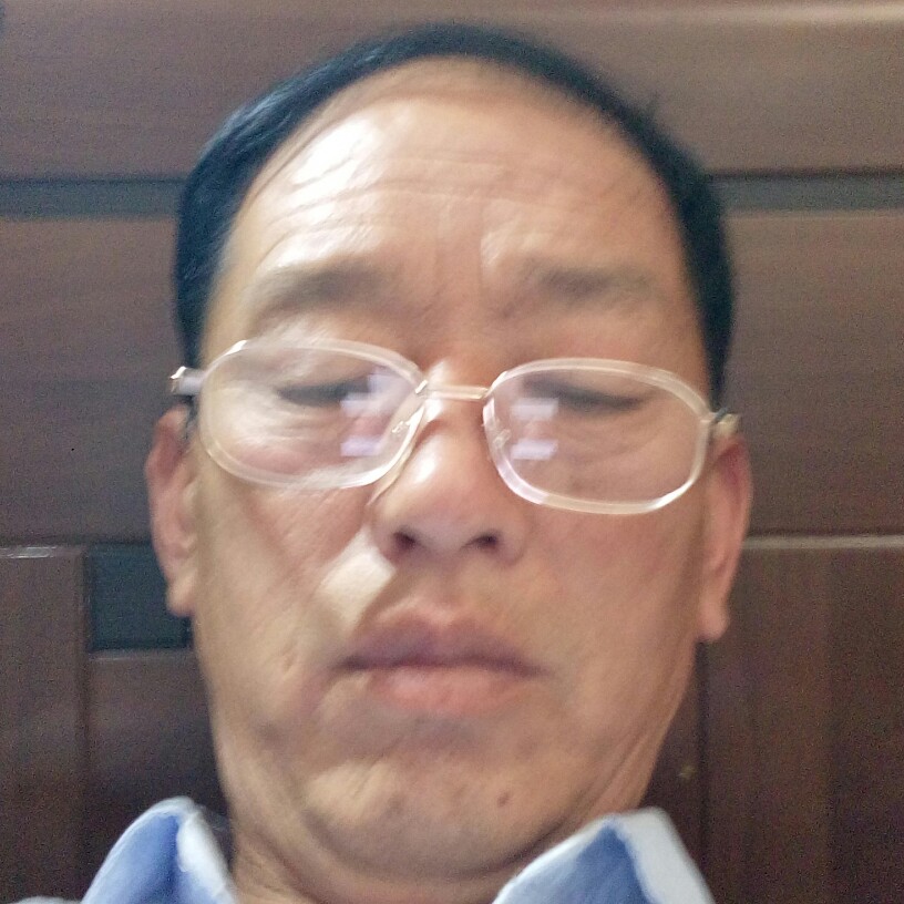 霓裳贤惠的照片