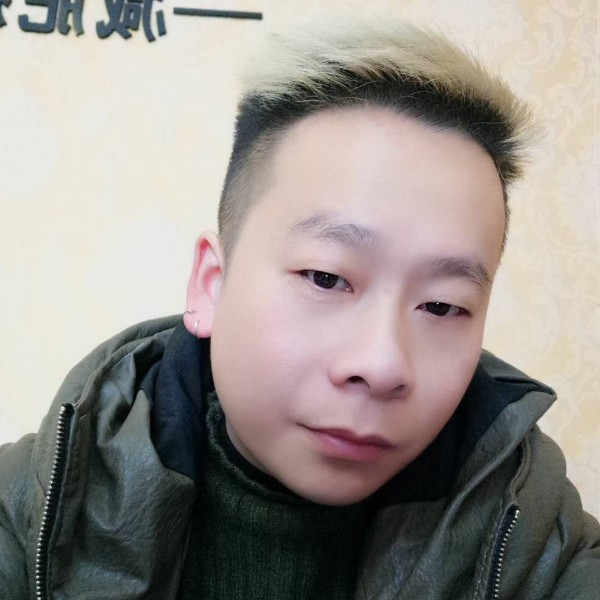 怕孤独愿小兔子的照片