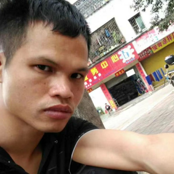 傲娇向白开水的照片