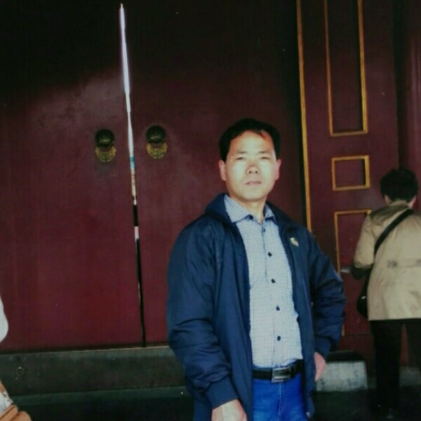 谁缱绻的照片