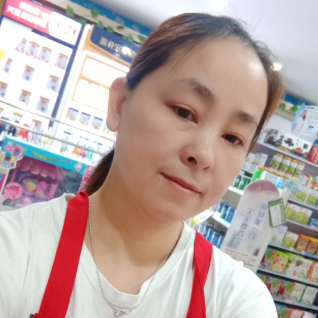 瑞雪拿坚强寻找幸的照片