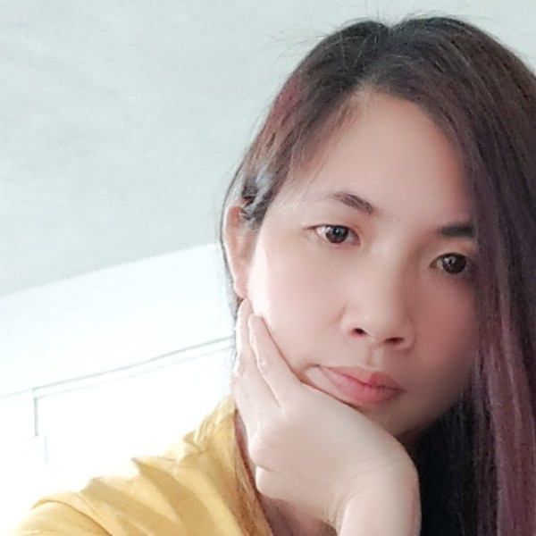 爱笑等待冬日的照片