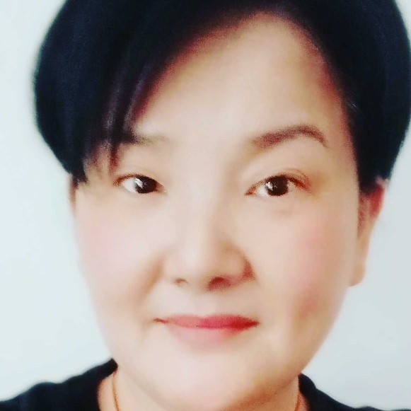 直率拾忆月光的照片