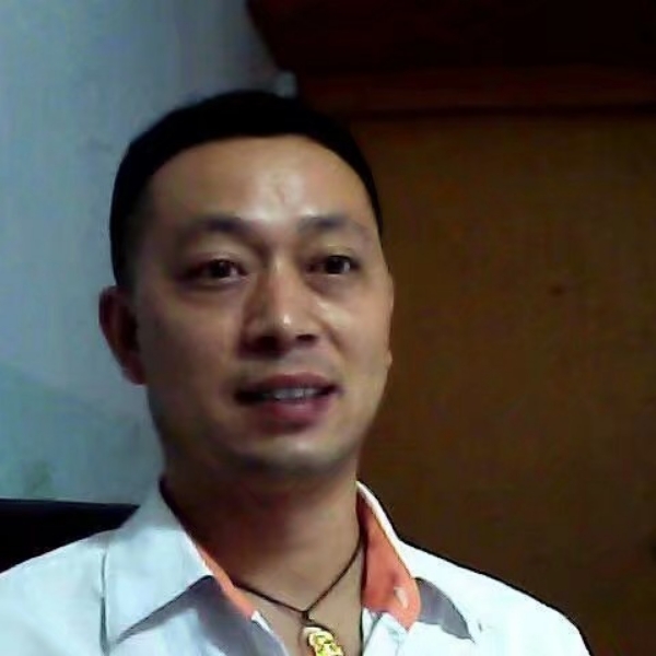 鍝鑬的照片