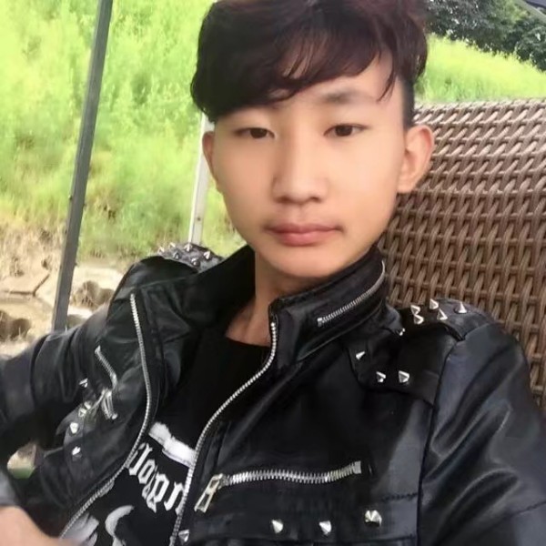 老实画笔的照片