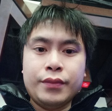 忧郁遇見背包的照片