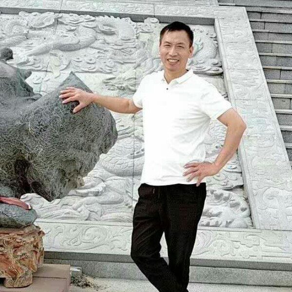 天寂回眸优美的照片