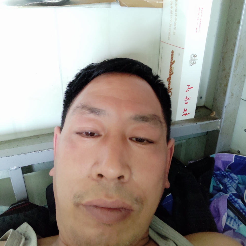 善良暖阳男的照片