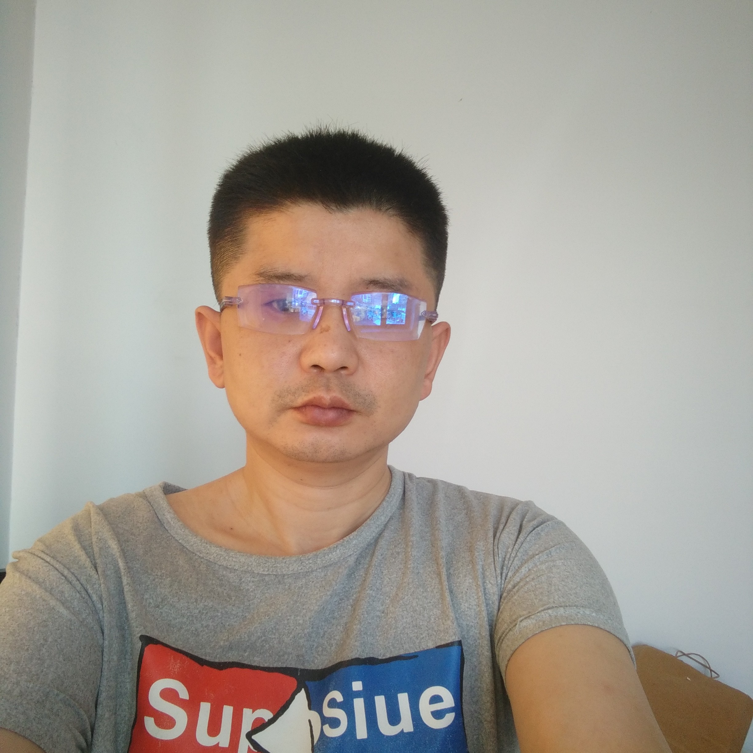 曲折的路的照片