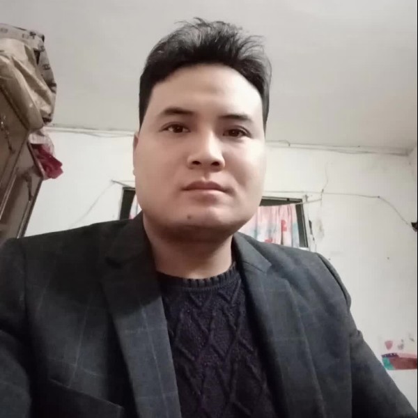 母鸡精明的照片
