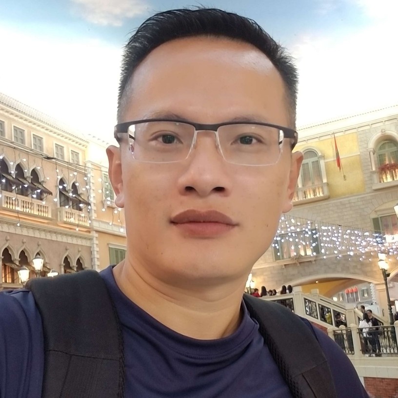 神勇回首晨阳的照片