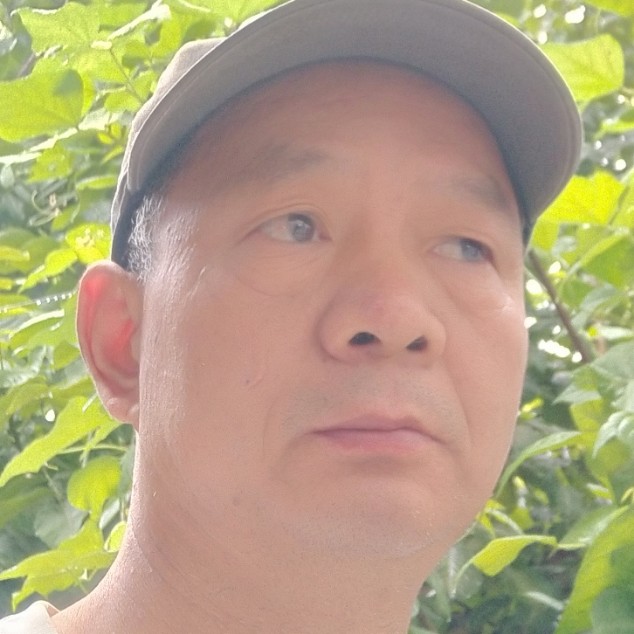 伤了心的烟灰缸的照片