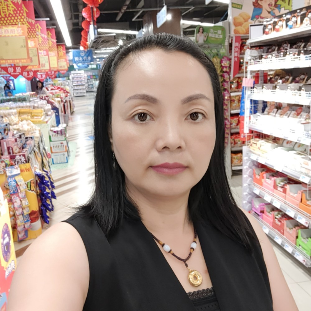春天的兔子的照片