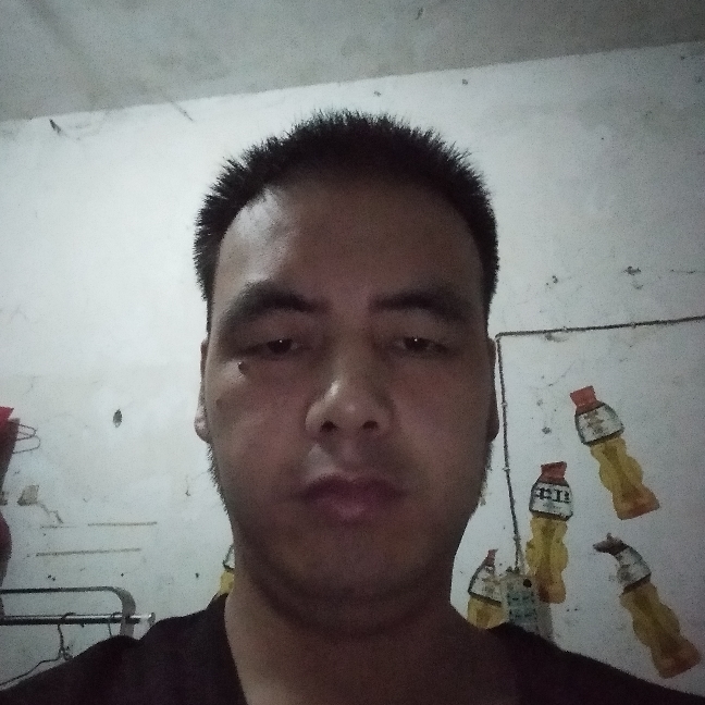 余志军的照片