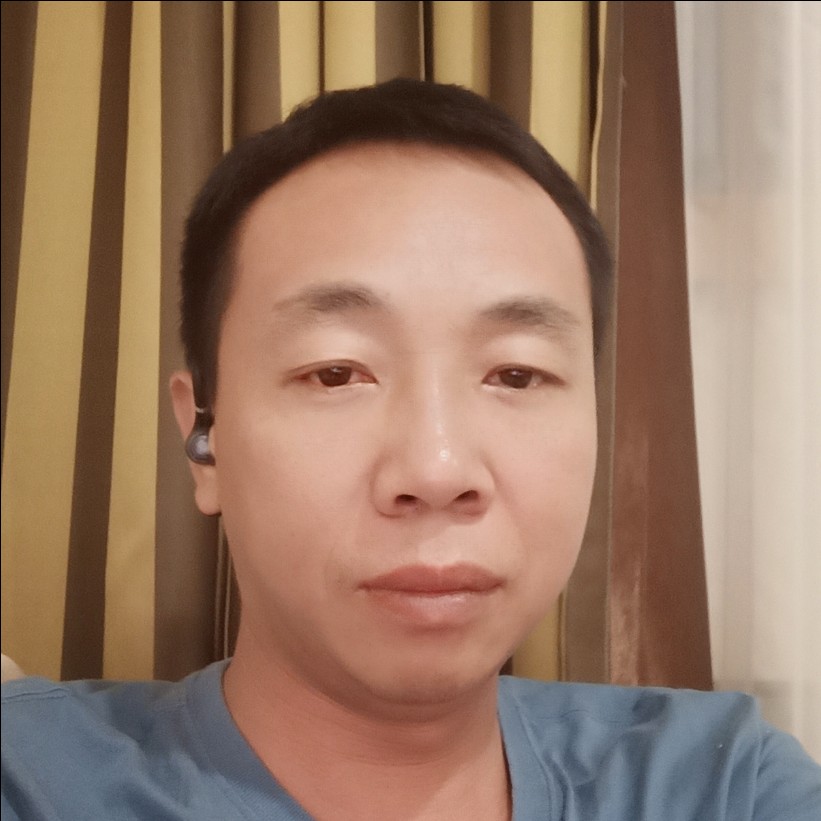 笑靥透彻的照片