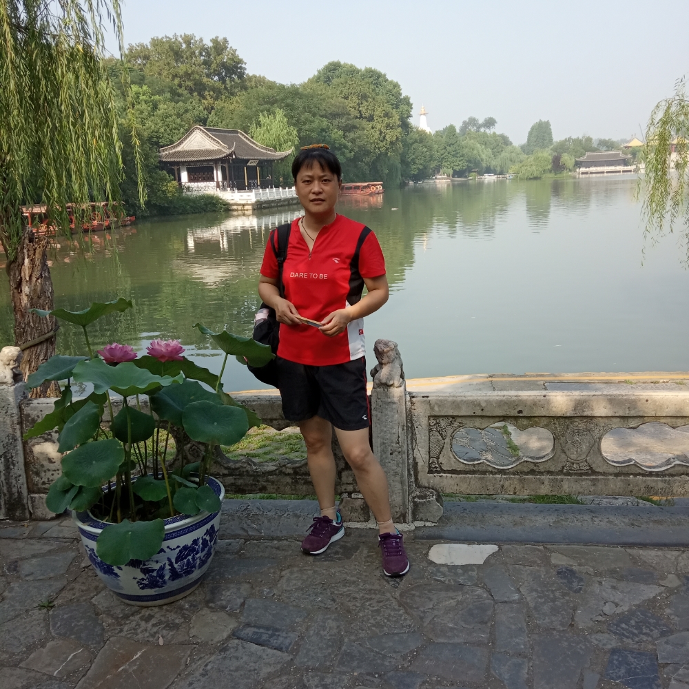 干净扯酸奶的照片