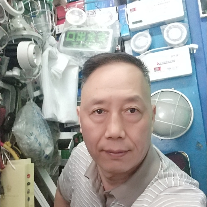 青衫陶醉的照片
