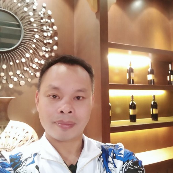 太阳灼热的照片