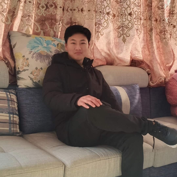 温暖深拥戒指的照片