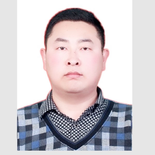 眯眯眼深拥森槿的照片