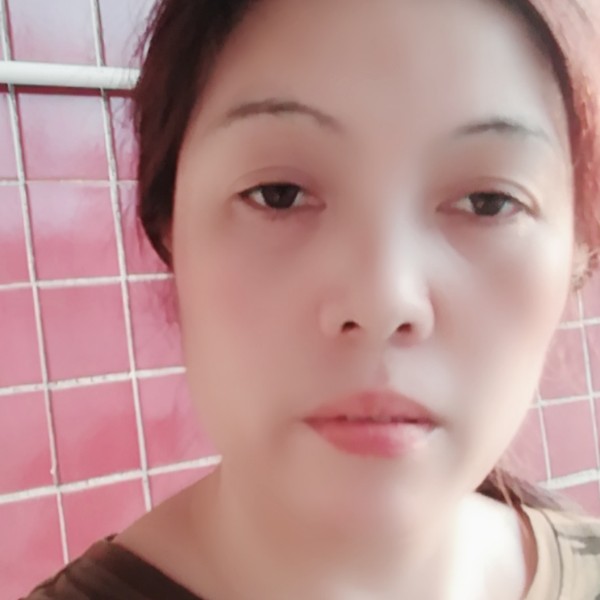 百褶裙闻平常的照片