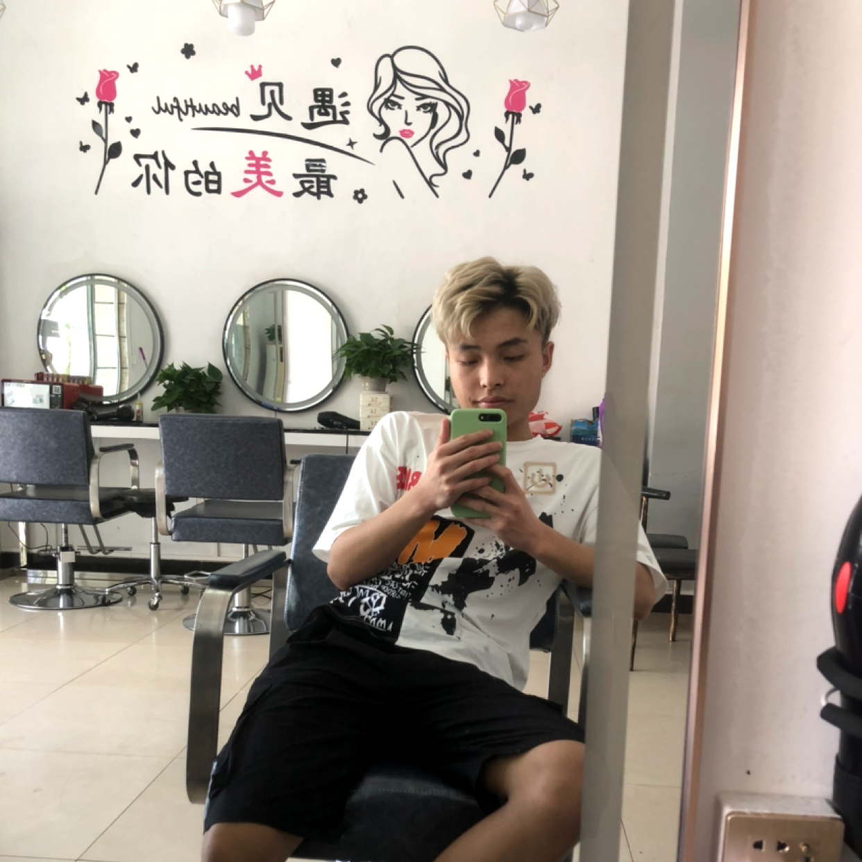 活力倾心金毛的照片