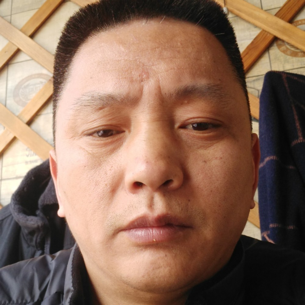 田默的照片