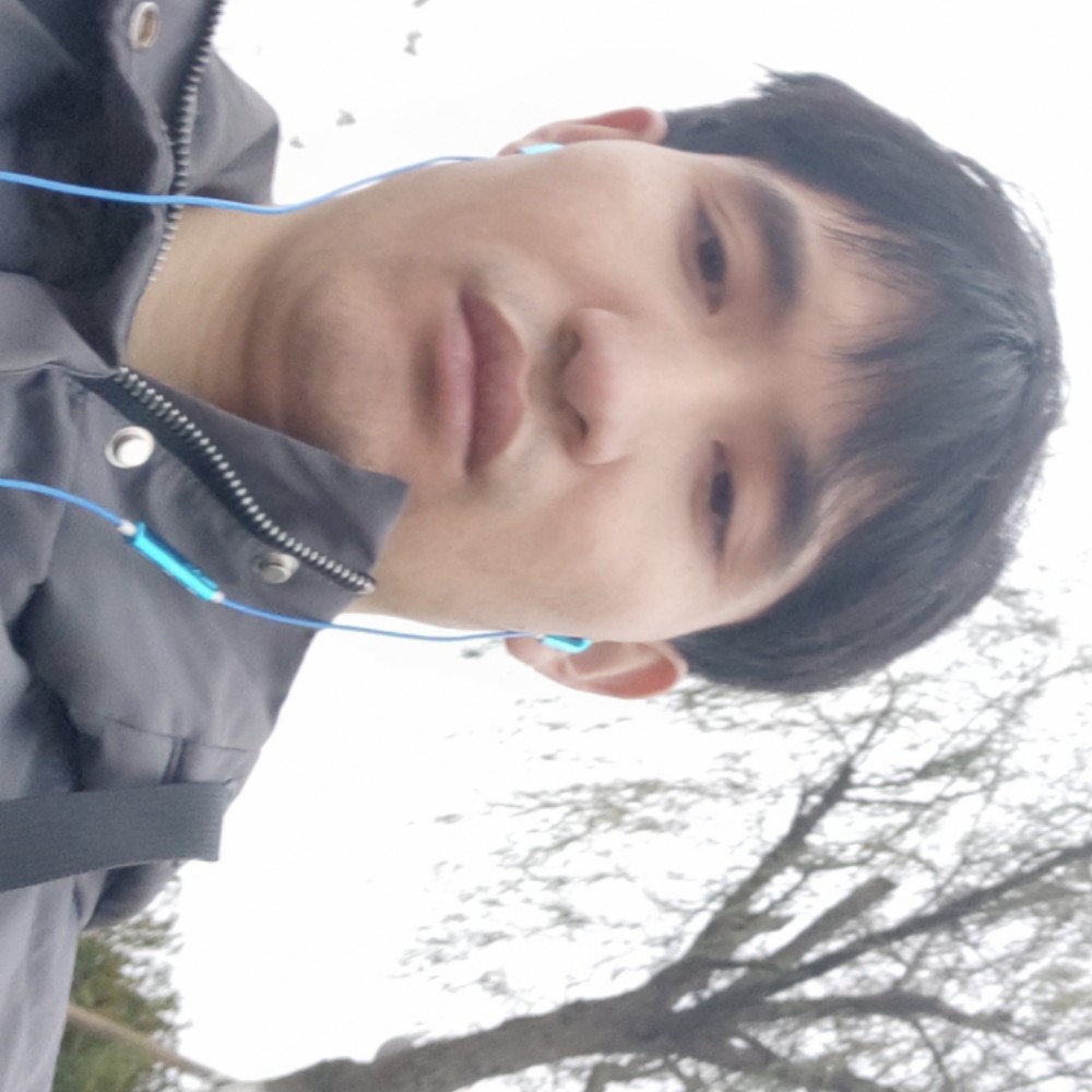 草丛帅气的照片