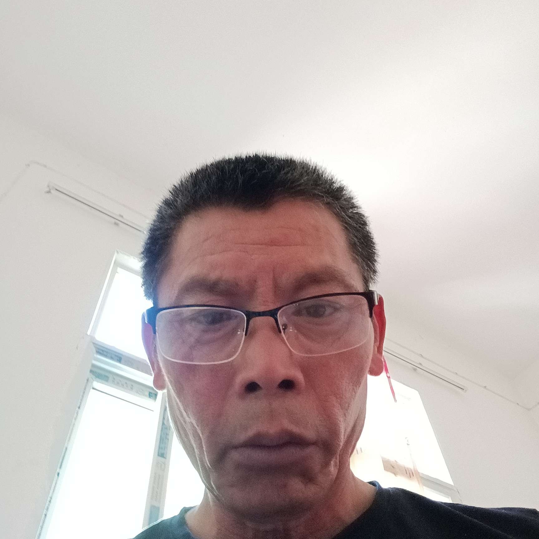 手机泪了勤劳的照片