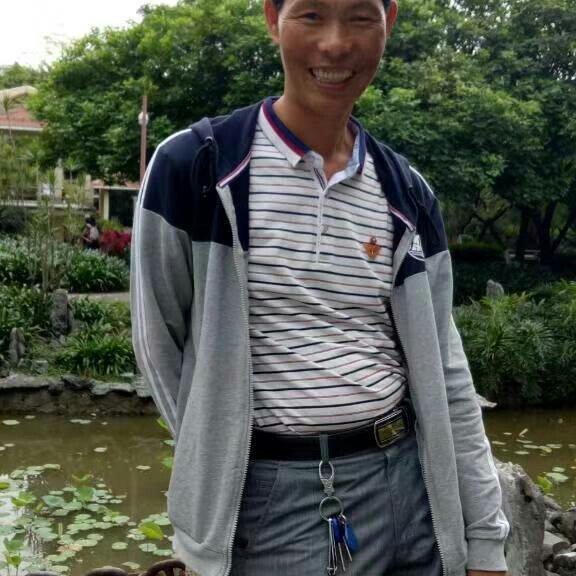 开心小孩的照片