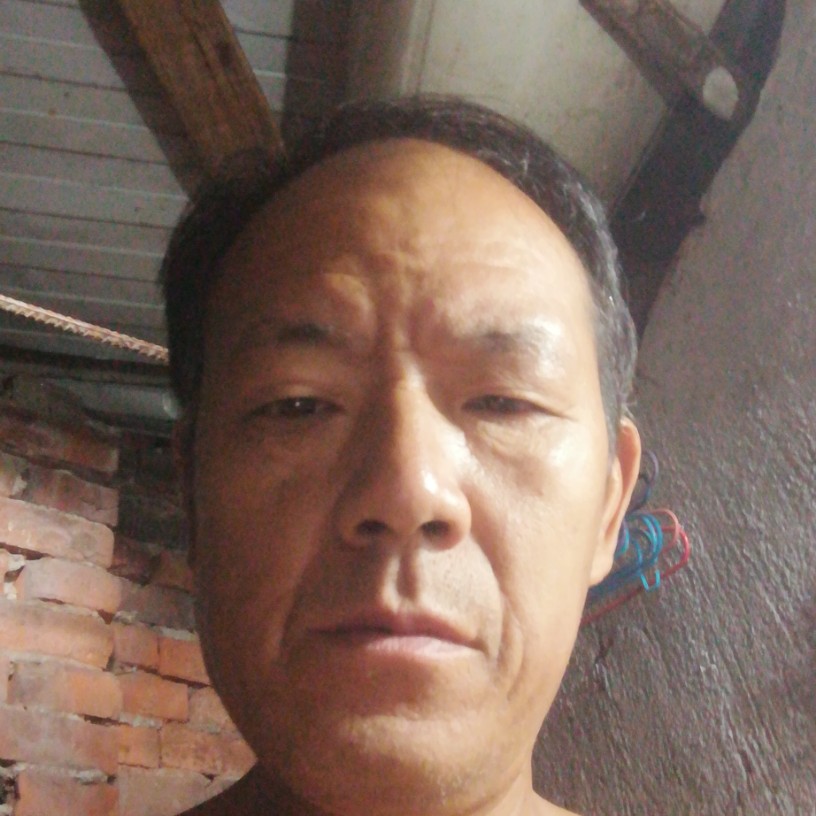 袁红日的照片