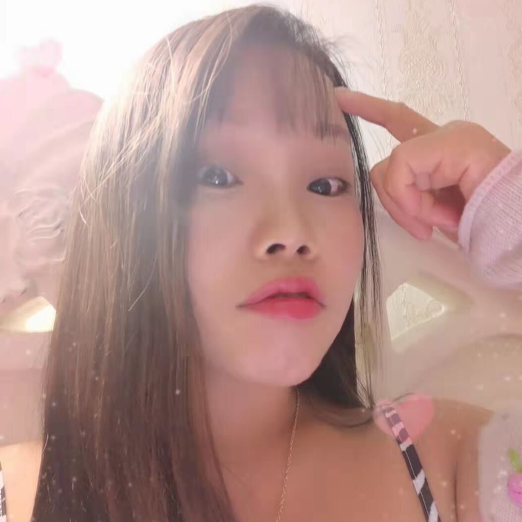 清脆迎白猫的照片