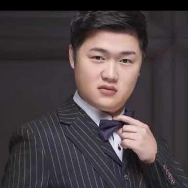 郑顺的照片