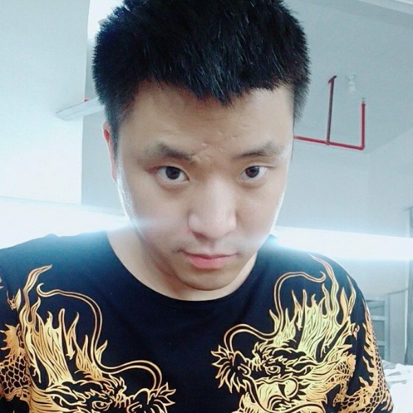 雷灬丨神丶的照片